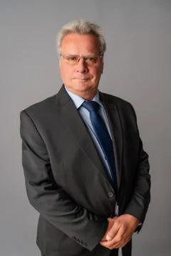 Aron Stevens